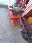 Motor electric de 5 kw la 380 v pe suport de lemn cu 2 fulii