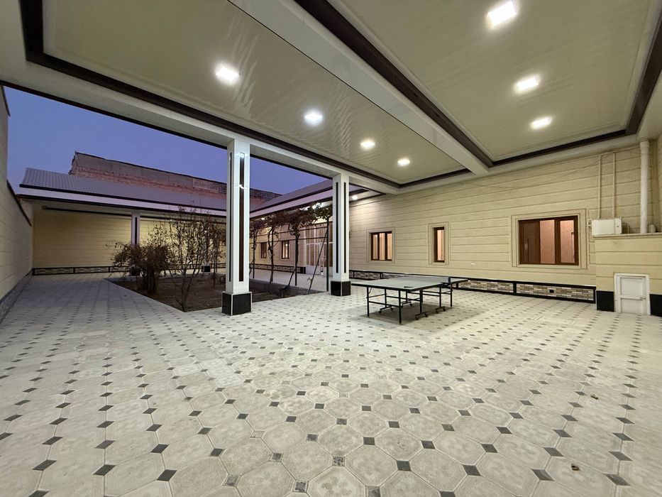 Карвон бозор оркасида жойлашган участка сотилади