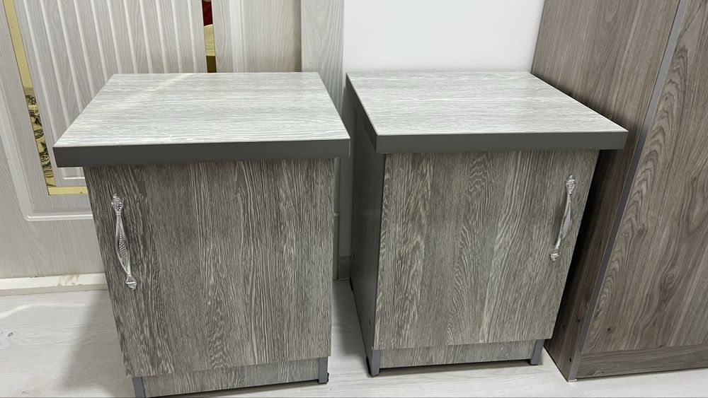 спалний диван , 2 та шкафча билан