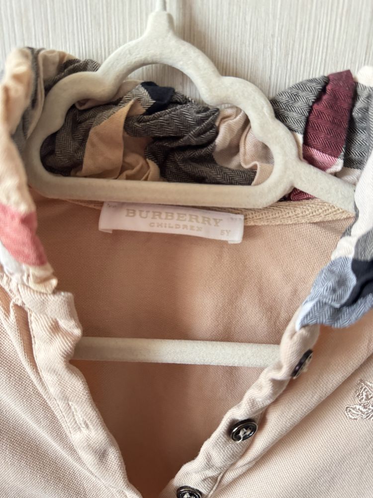 Burberry детска рокля 5 год