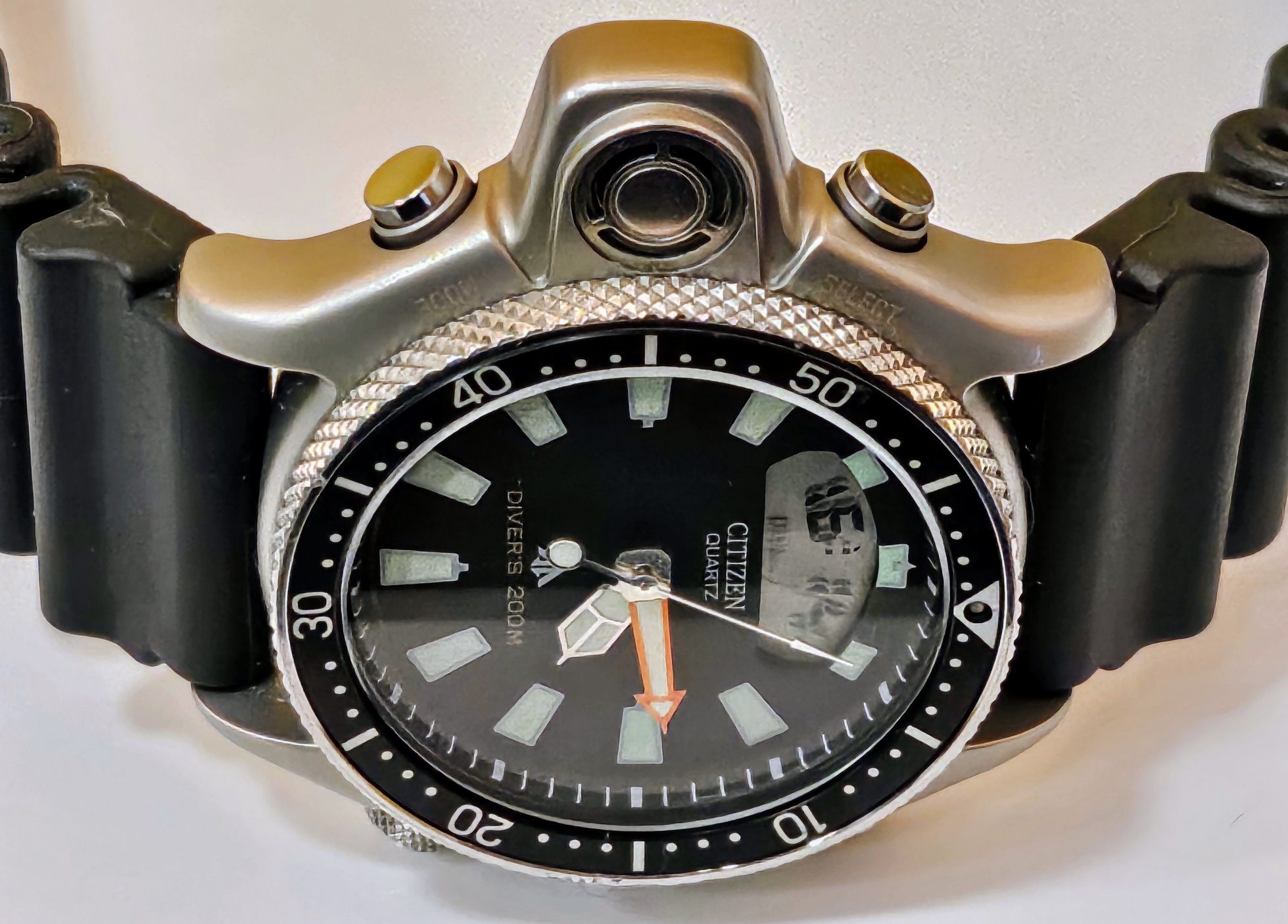 Ceas Citizen Scuba - 200M - Quartz - 42mm