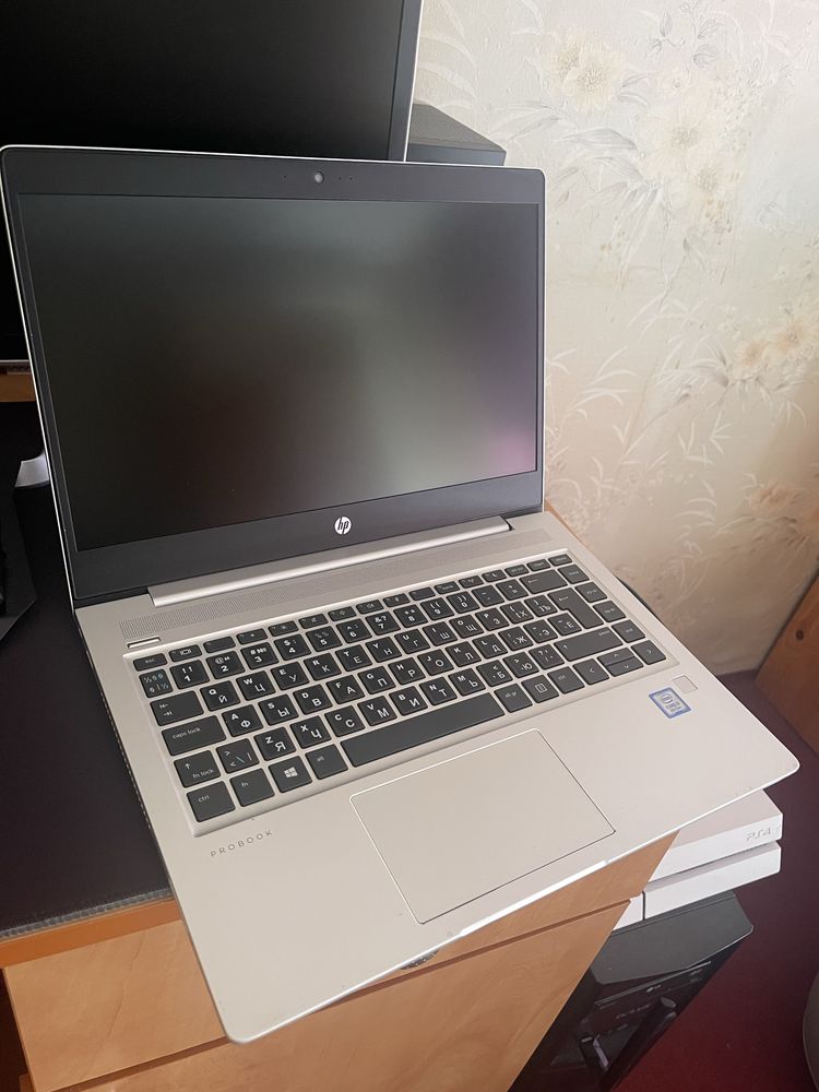 Лаптоп hp 440 g6 рам 16 памет 238 продавам го защото си купих нов