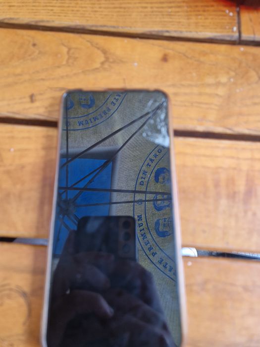 Vând două telefoane
