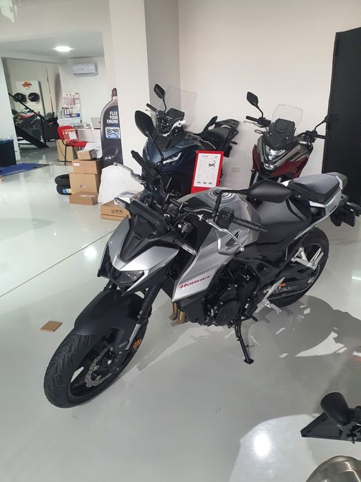Honda Hornet 750 Garantie 4 ani