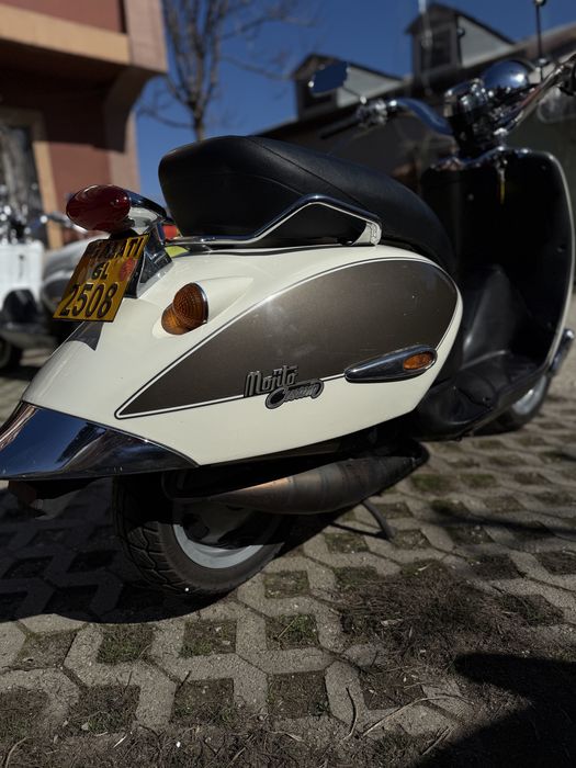 Scuter Aprilia Mojito Custom 49 cc, 2T din 2009