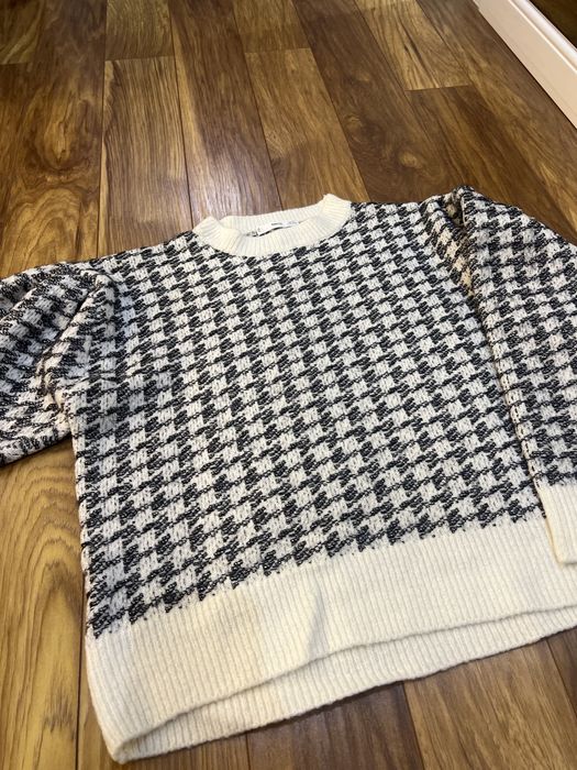 Пуловер Mango.