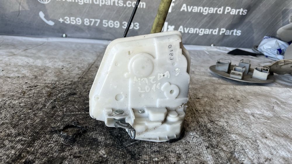 2 броя Брава Mazda 3 2