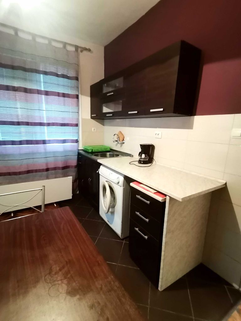 Дава се под наем Двустаен апартамент в Бургас, Център - 60 кв.м за 200 € - Снимка #8