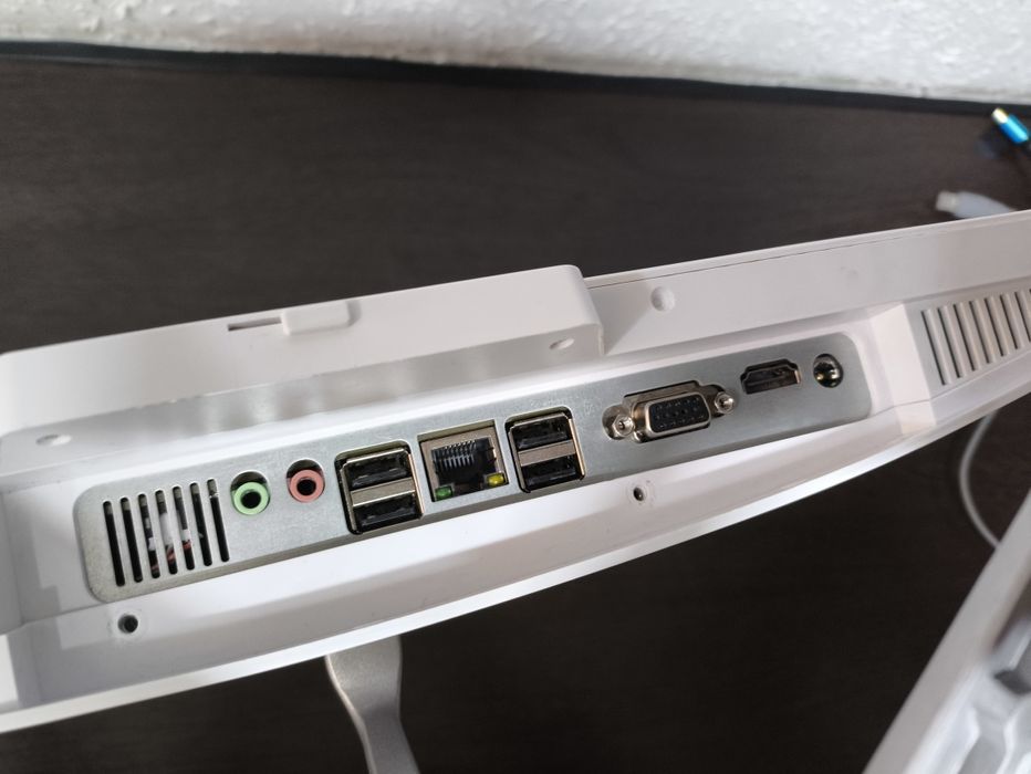 Моноблок HP (i5/8/256Gb)