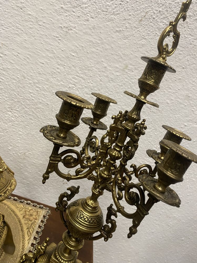 Френски каминен часовник от масивен месинг бароков часовник