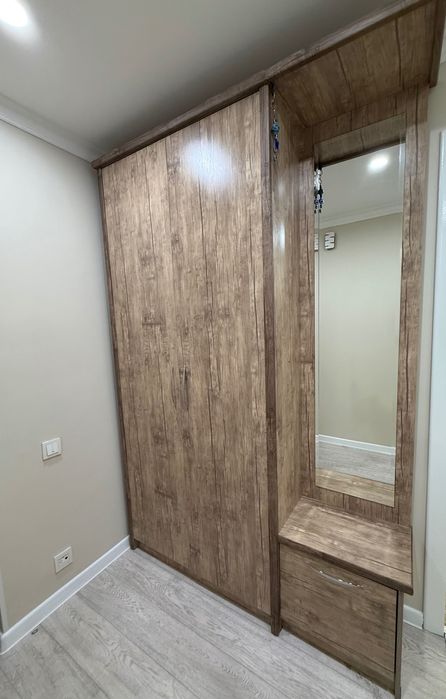 Шкаф для прихожей