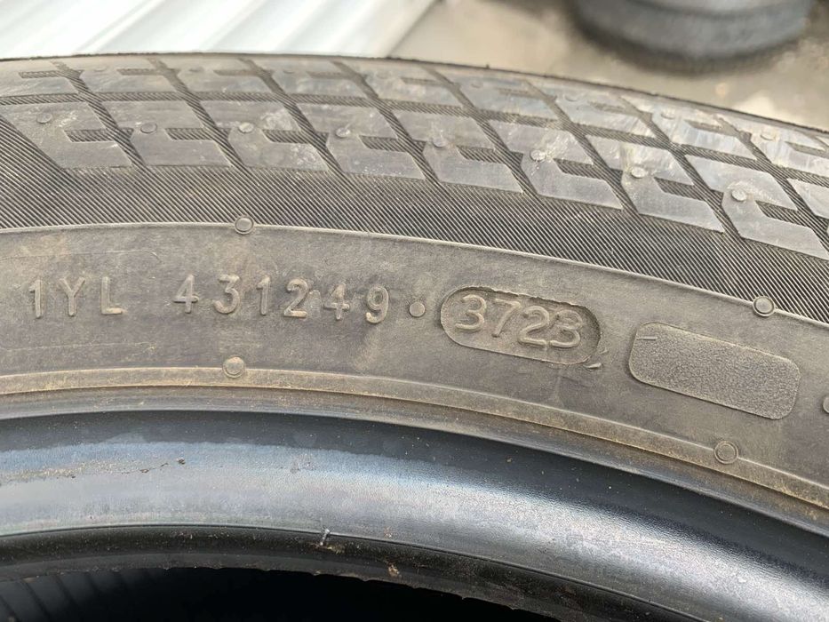 Зимни гуми NOKIAN 235/55R17 DOT 3723 17 ЦОЛА