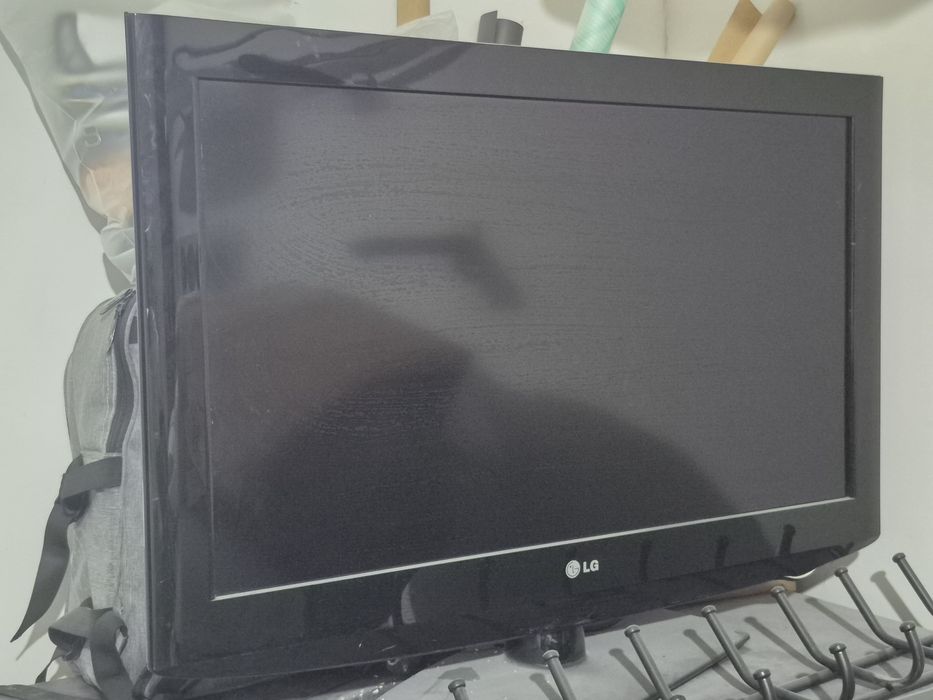 Телевизор LG 32LD321 — 32" (81 см), Full HD