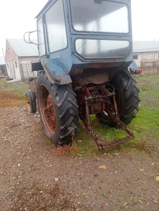 Vând tractor disc și remorca