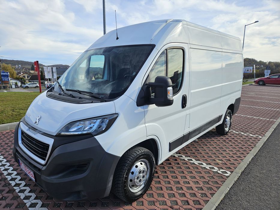 Vând Peugeot Boxer