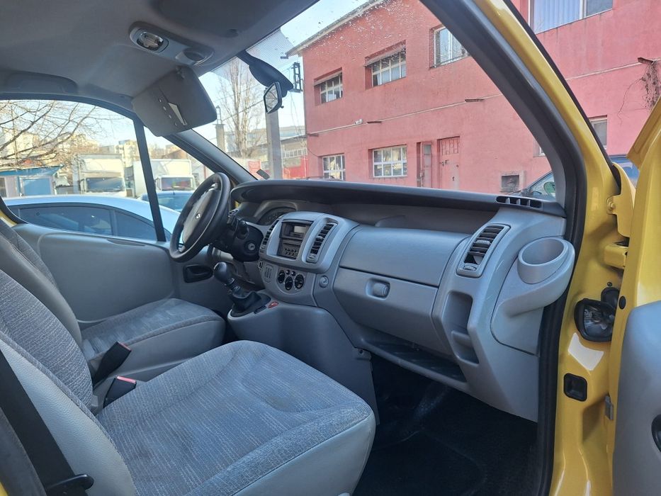 Renault Trafic 2.0d = 8+1 Loc. = Recent Înmatriculat Ro.