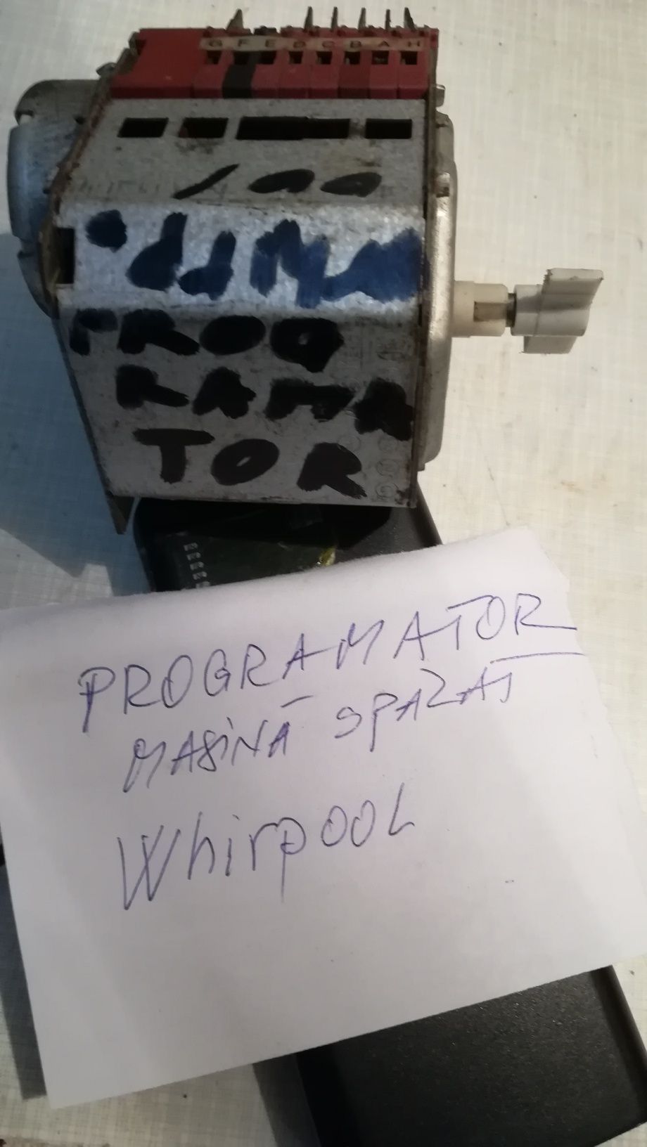 Ceas mașină de spălat rufe Zanussi și Whirlpool