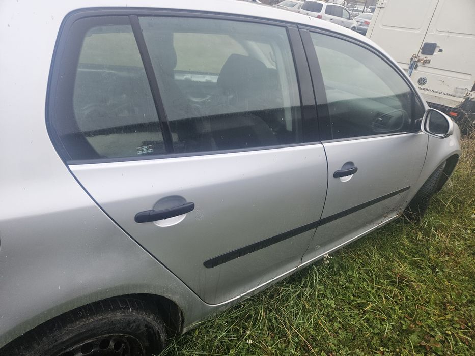 Usi golf 5 gri impecabile