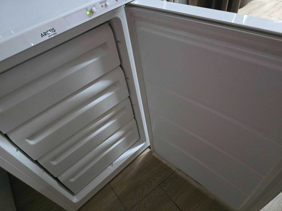 Congelatot AEG Arctis, 4 sertare