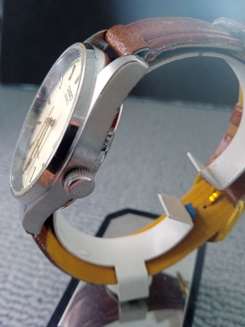 Ръчен часовник CASIO