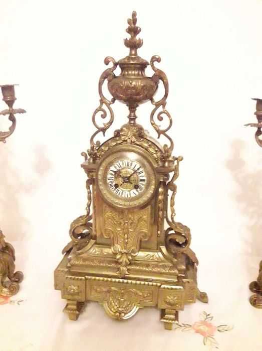 Set ceas cu pendula si doua sfesnice din bronz masiv stil baroc