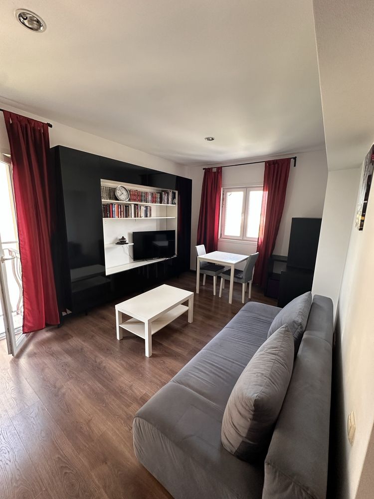 Studio 2 camere, faza 1, Cosmopolis
