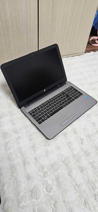 HP i3-5005u,6GB RAM DDR3L,SSD M2 128GB Samsung