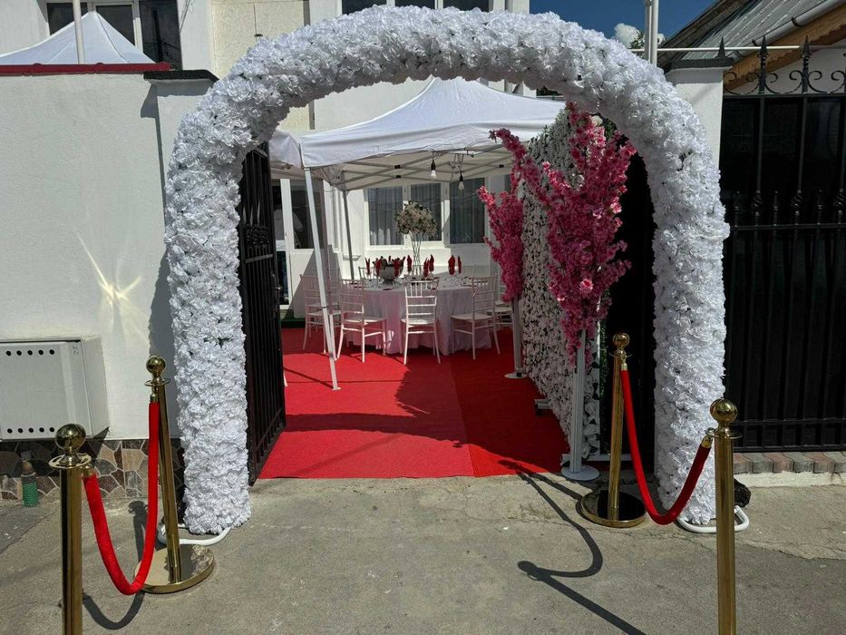 Organizam evenimente,inchiriem corturi,scaune chiavari,vesela