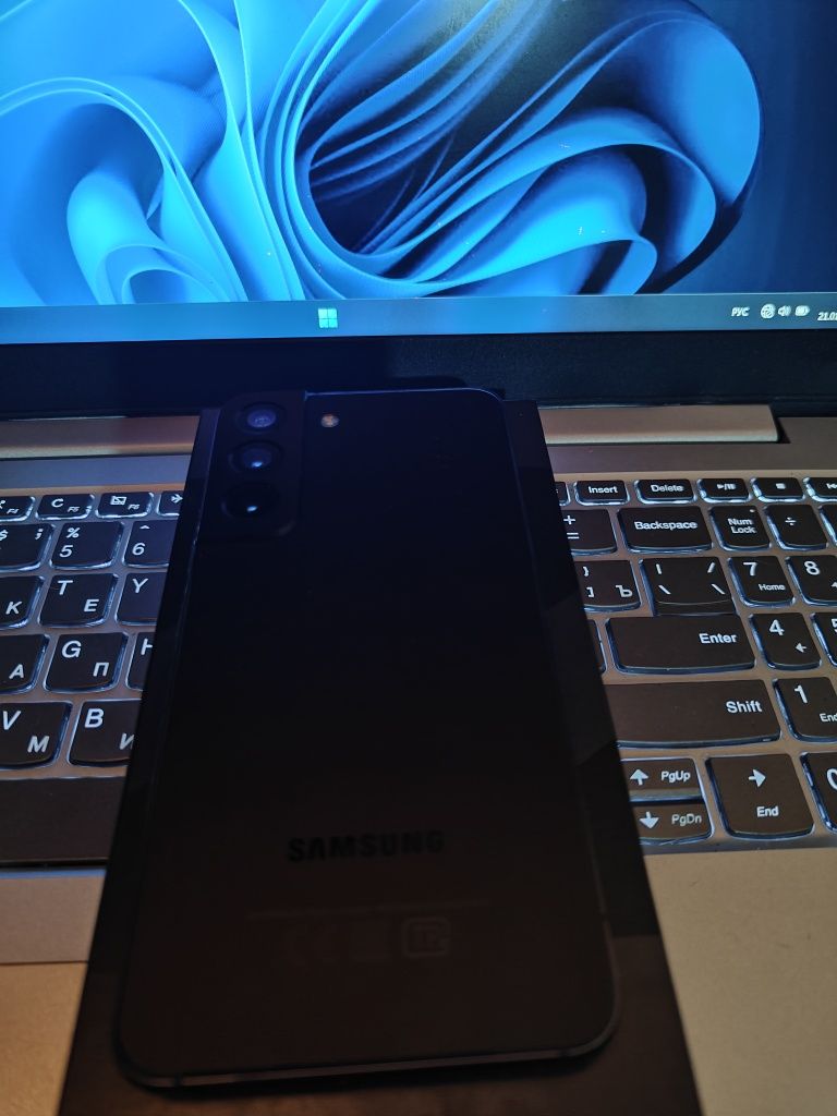 Продам Samsung S22 ( без торга )
