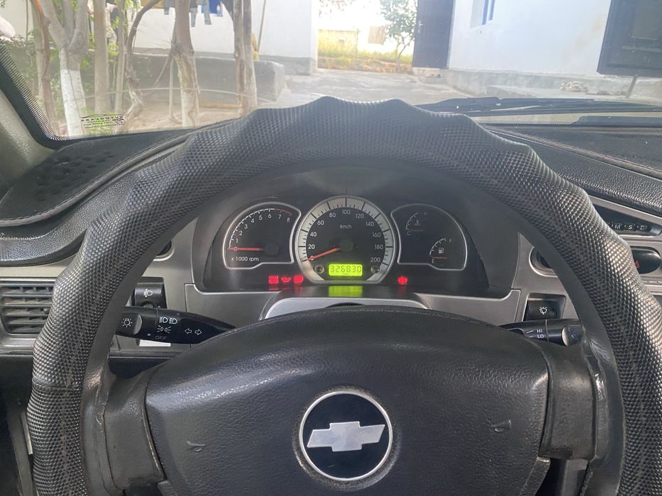 Nexia 2 2013 gaz 100 talik holati yaxshi