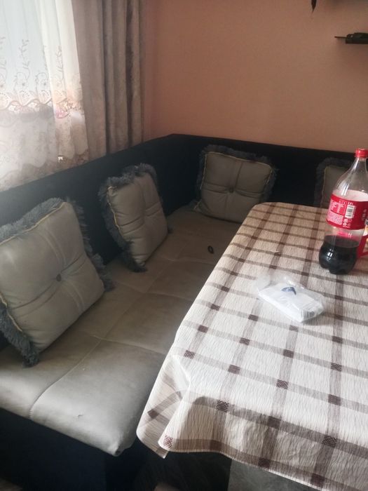 Уголок сотилади зудлик билан