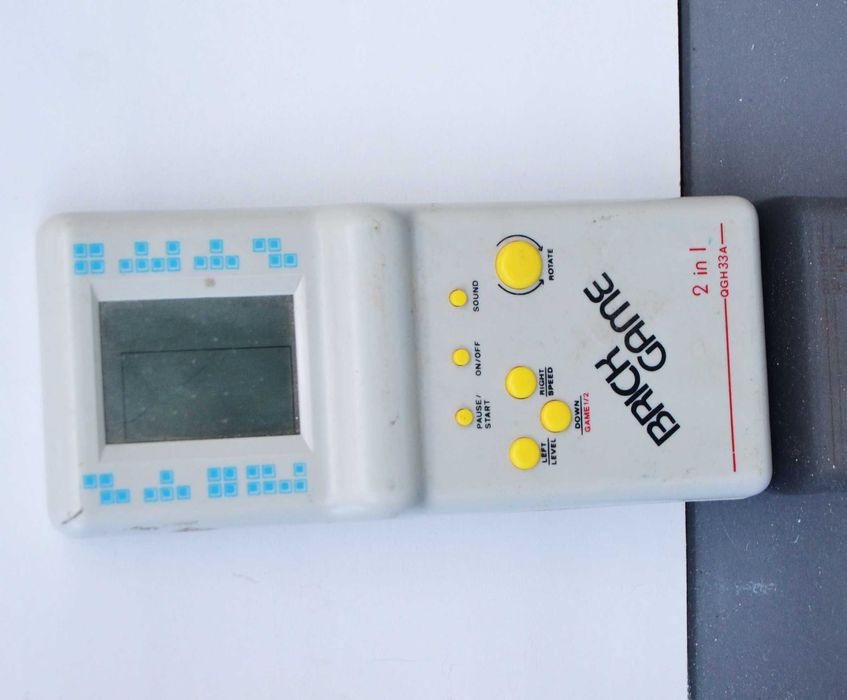 Lot de 2 jocuri vechi - netestate Brick Game 2 in 1