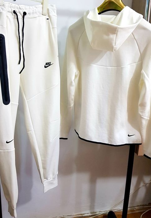 Nike Tech Fleece bumbac colectia premium