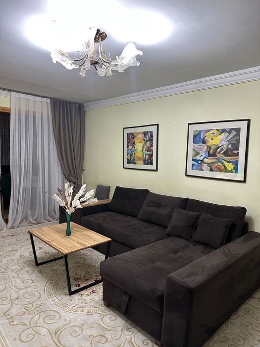 Продам свою 4-комнатую квартиру на м. Новза (4/4/5)