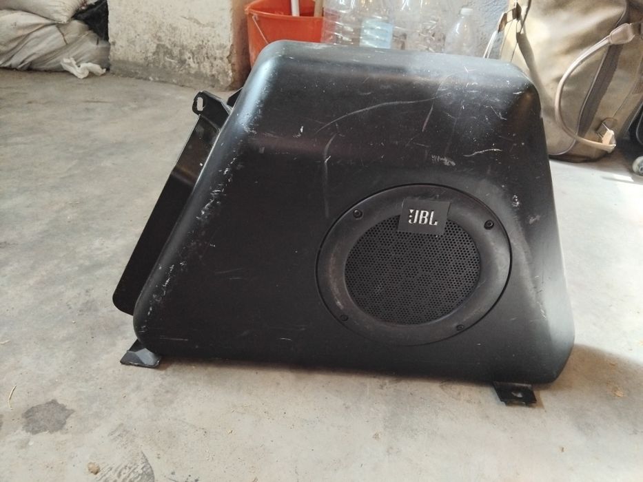 Високо говорител JBL System