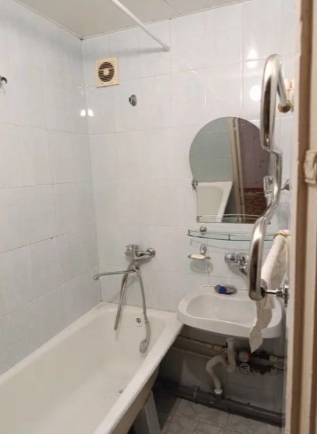 Продается квартира на Чиланзаре (Катта Казирабад)