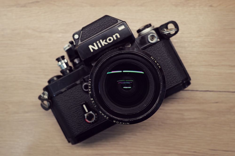 Aparat foto Nikon F2 film obiectiv Nikkor 28mm 2.8 colectionari SLR