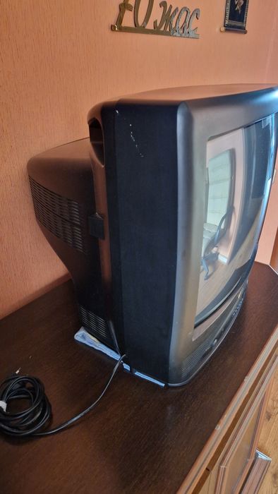 Продам телевизор LG