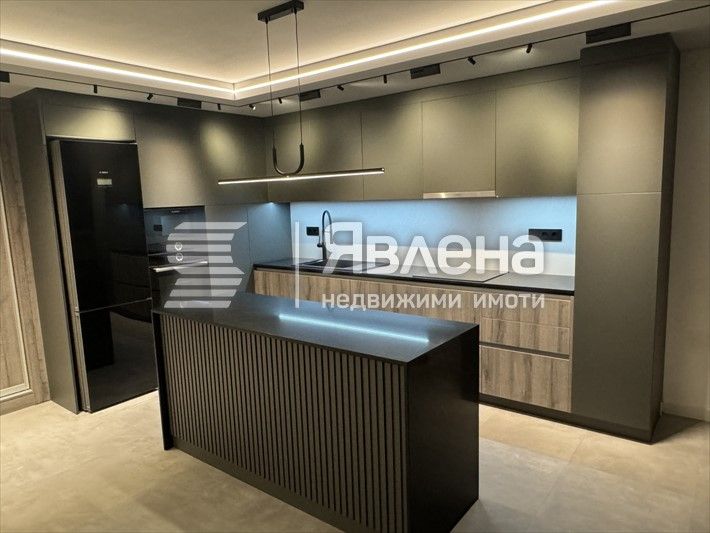 Продава се Тристаен апартамент в София, Манастирски ливади - 183 кв.м за 3599 €/кв.м - Снимка #1