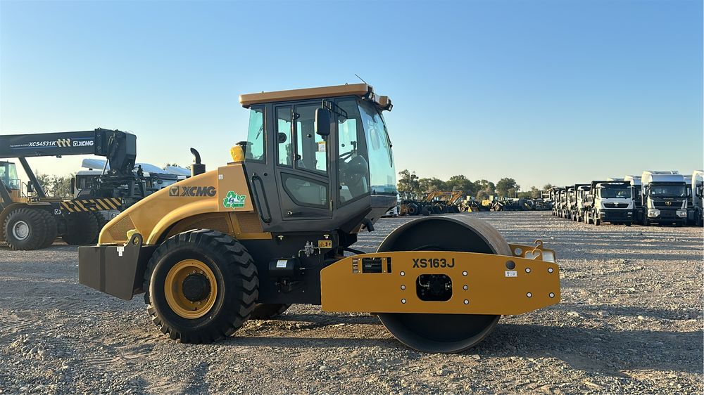 Аренда каток грунтовый 16 тонн 14. 3 тонны