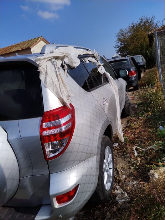 Toyota Rav4 2.2д4д 136 кс на части 2.2d4d facelift 4x4