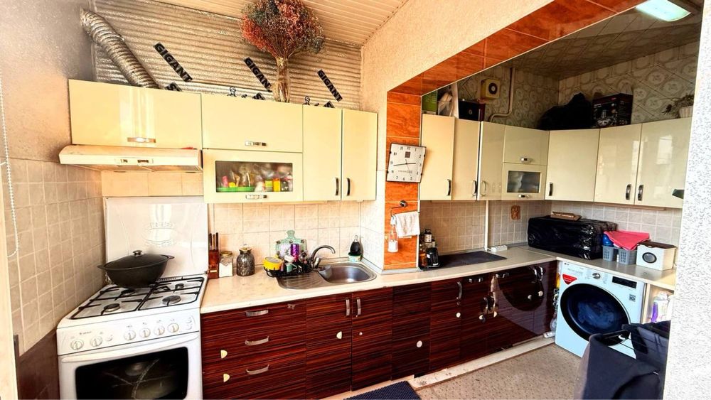 Продается 4х комнатная квартира, Себзар