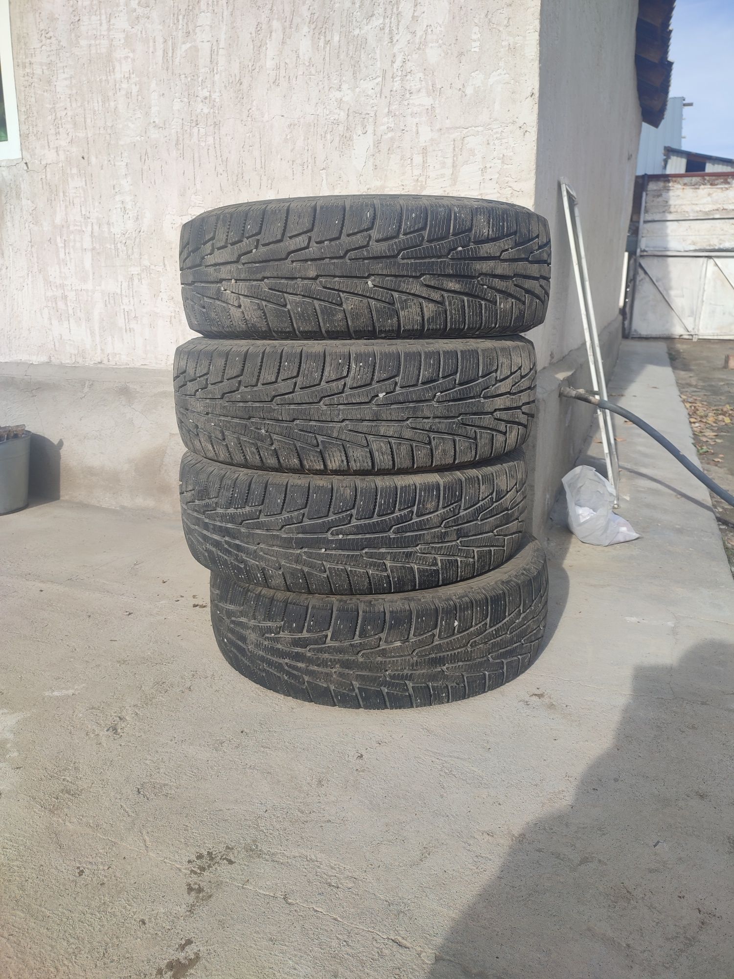 Шины зимний 225/70R/16