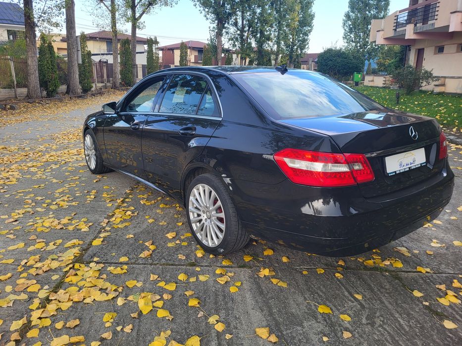 Vând  Mercedes Benz E class