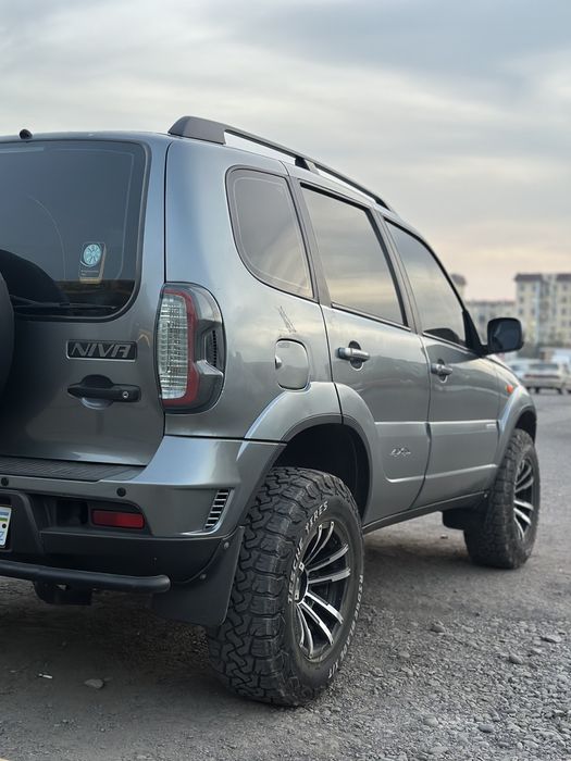 niva chevrolet srochno
