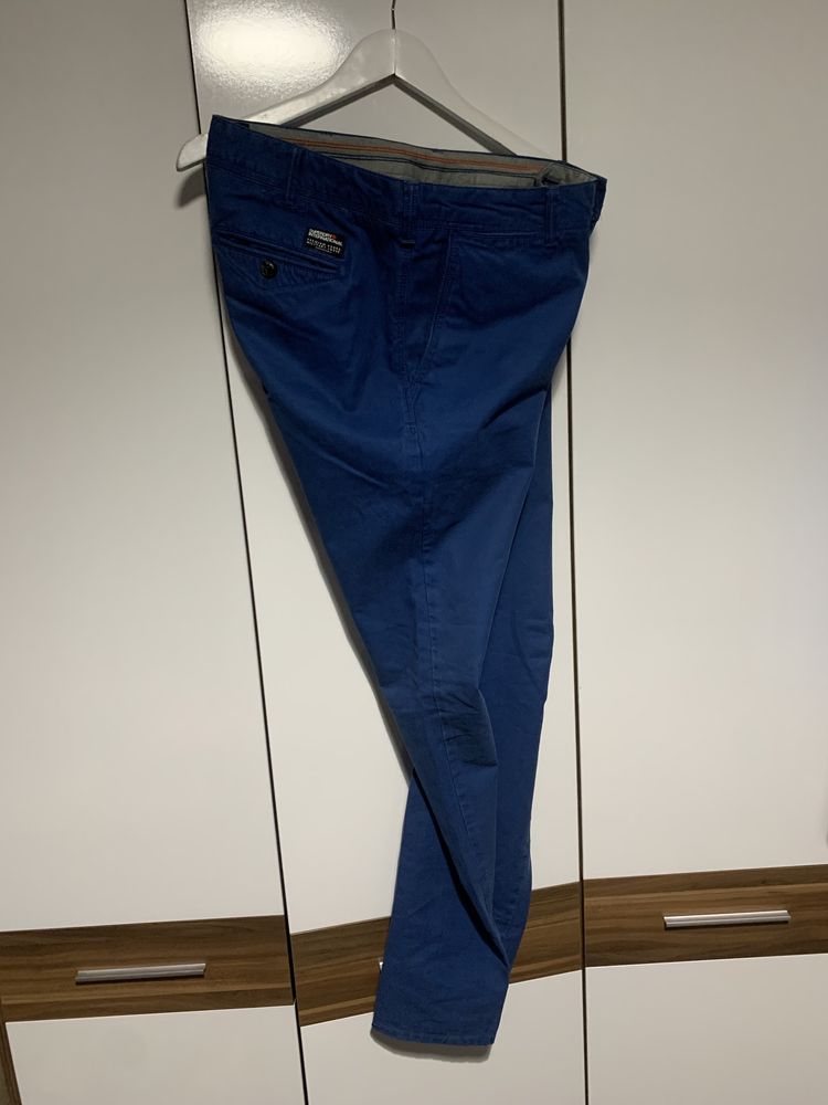 Pantaloni Superdry Chinos size L32 W34 barbatesti 100% autentici