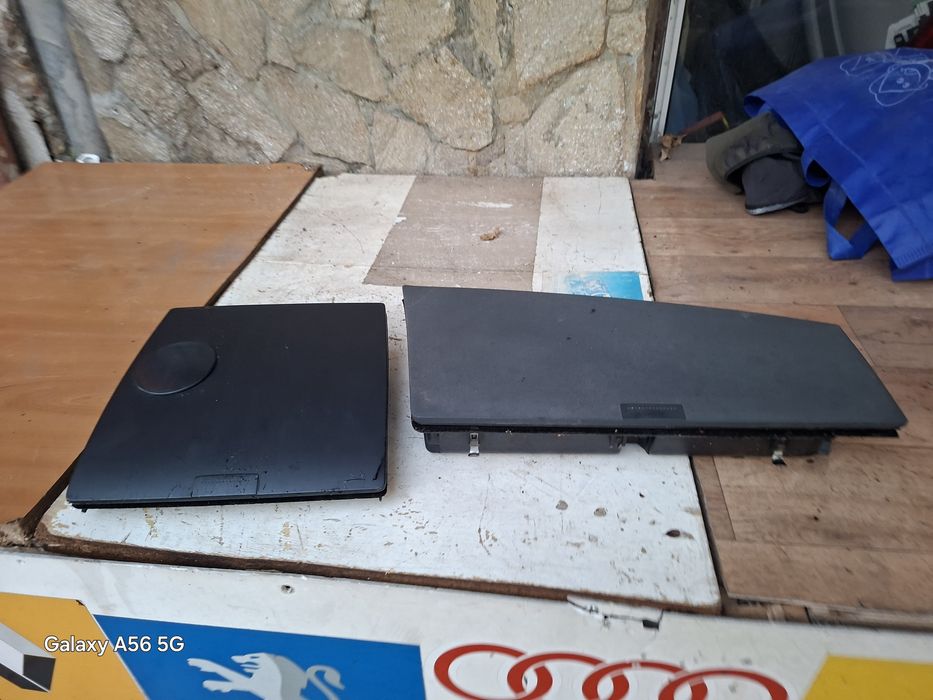 Оригинална горна жабка за VW Sharan.  SEAT Alhambra.Ford Galaxy.