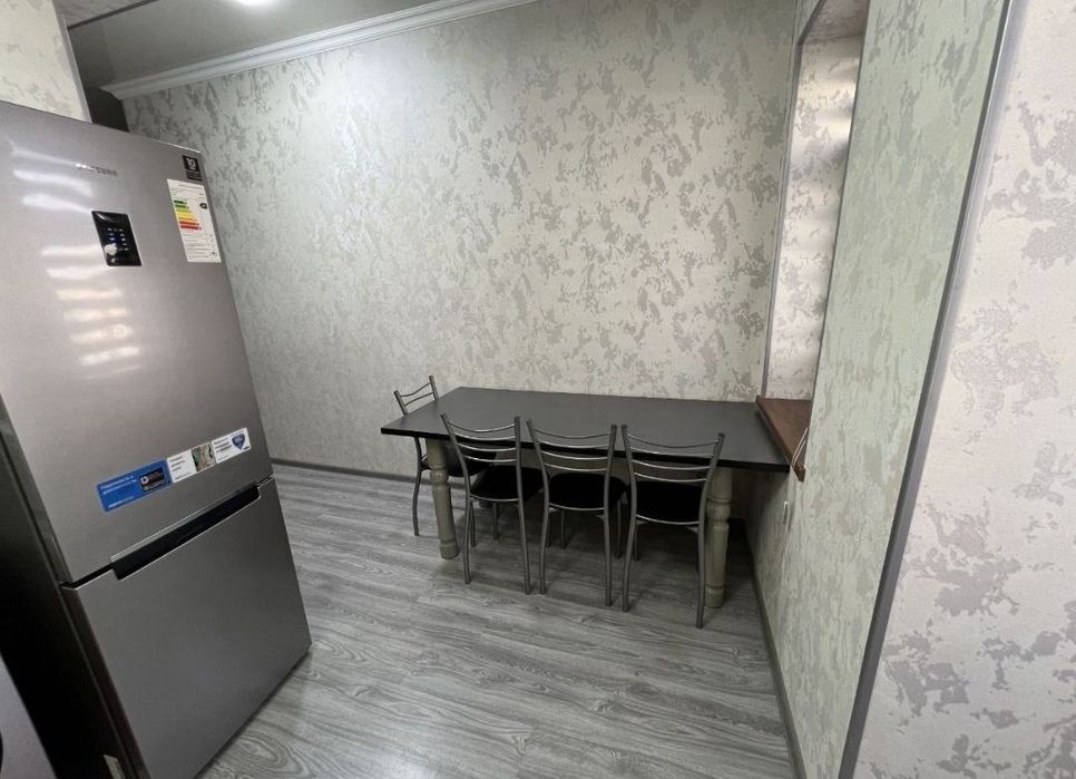 2 xonalik kvartira ijaraga beriladi.