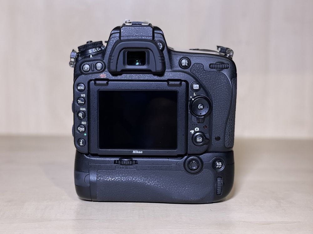 Nikon D750 cu grip original