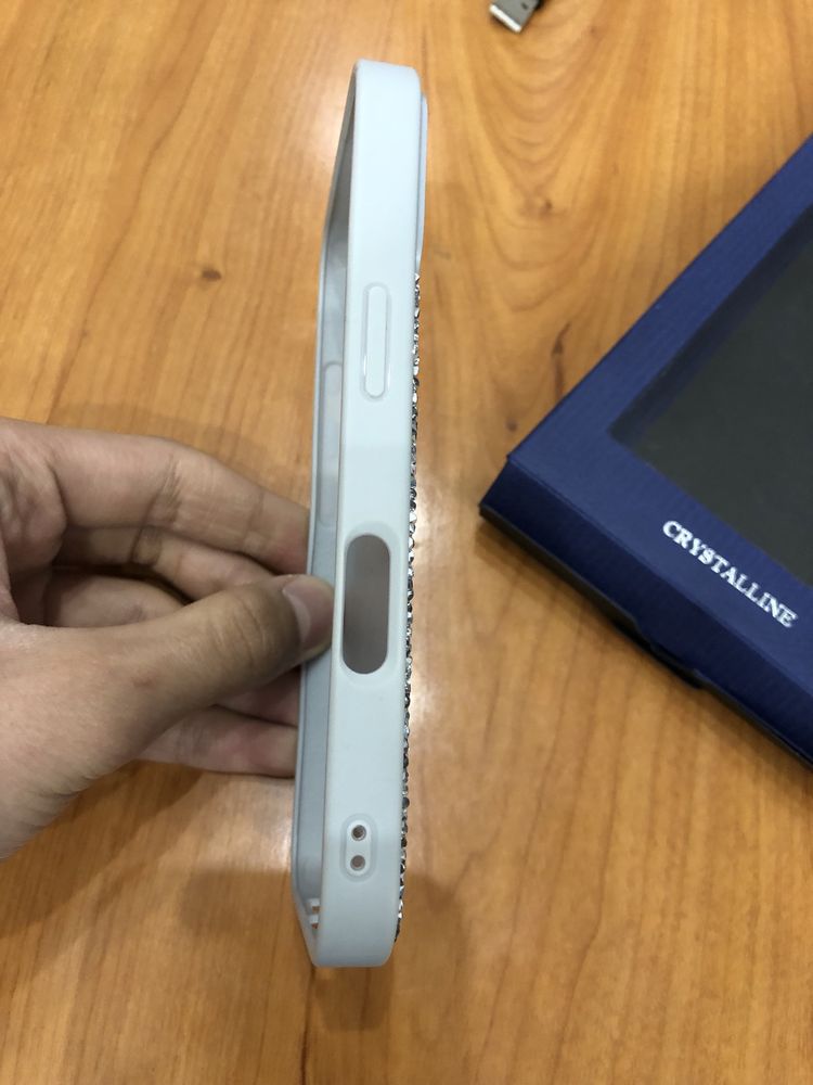 Swarovski чехол iPhone 16 оригинал
